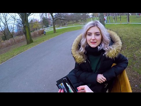 ❤️ Gleypir heitt ásamt ókunnugra fyrir peninga - blástur í garðinum eftir Evu Elfie ❤️ Anal klám á is.pornxlxx.ru ❌️❤